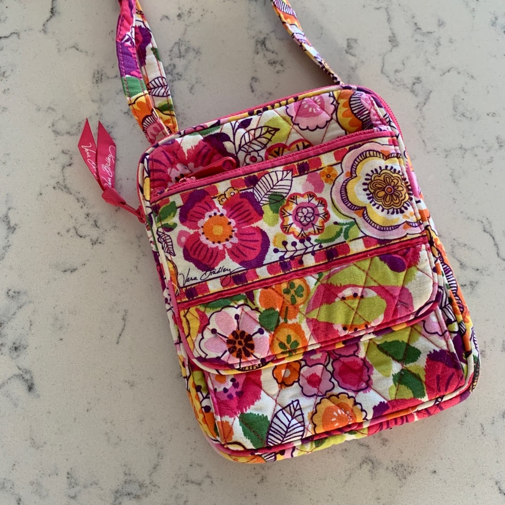 Vera Bradley Crossbody bag - like new!